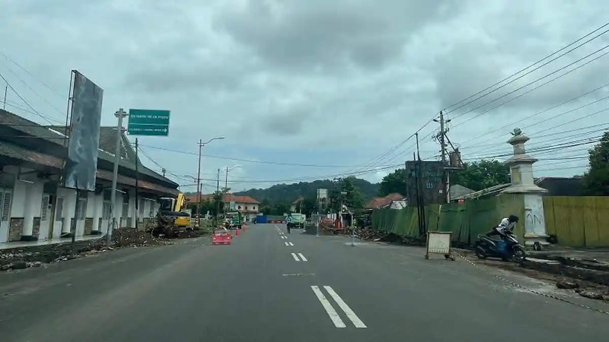 Mengungkap Seni Kota Lama: Kehidupan Sehari-hari di Jantung Cilacap